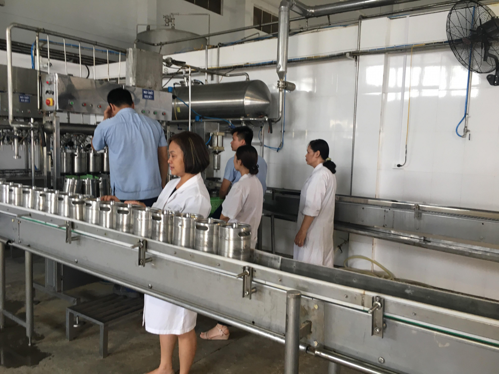 bia gừng có màu vàng sáng và có hương vị đặc trưng của gừng