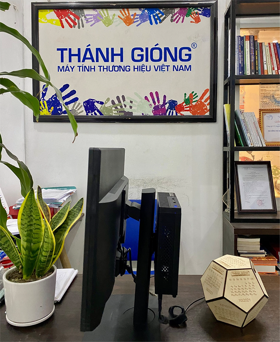 Máy tính Thánh Gióng