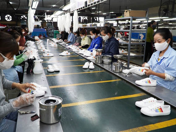 Nền tảng hàng đầu cung cấp Cwin com giày dép