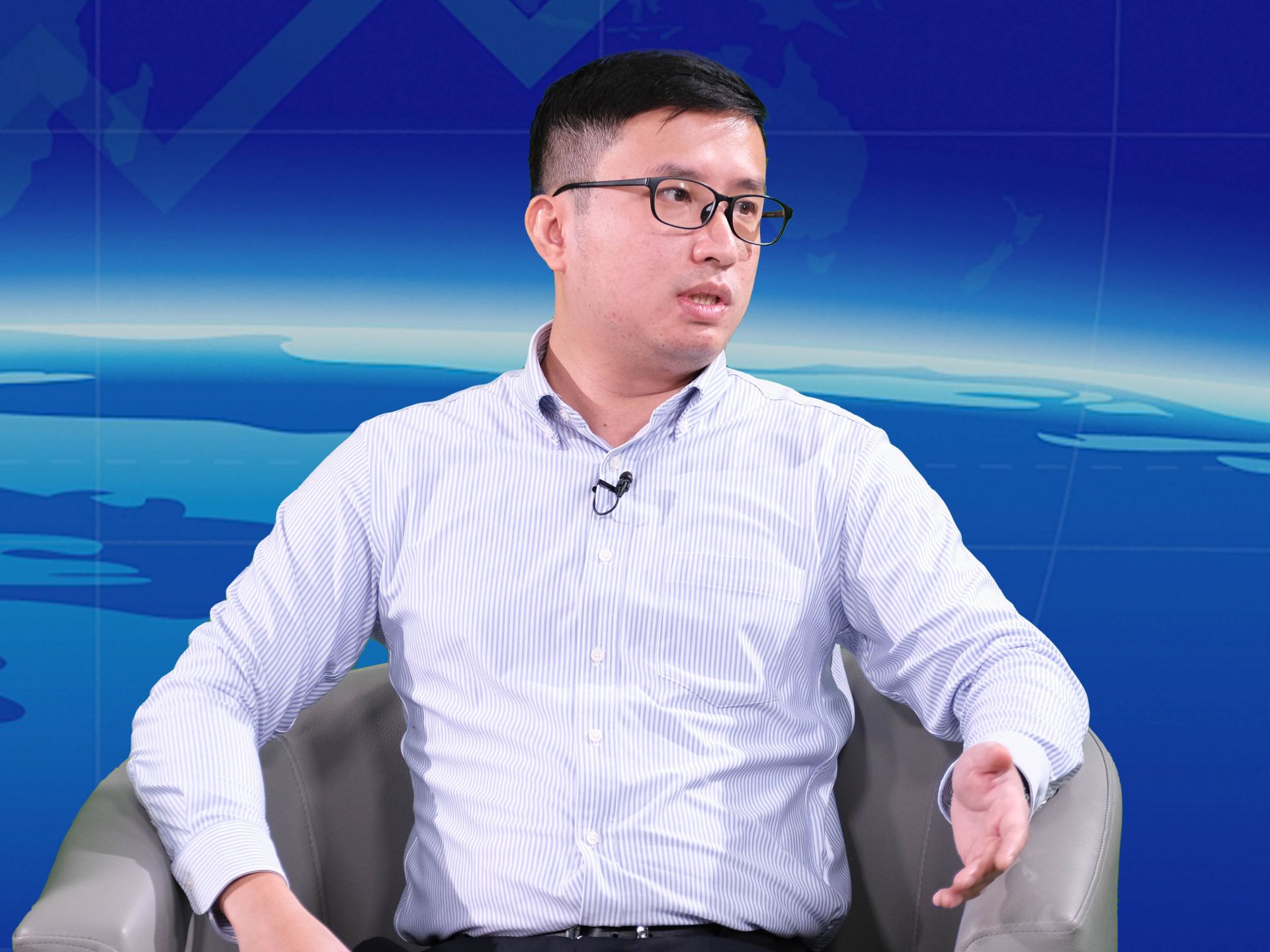 Hưng - Âu Mỹ