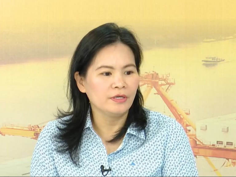 bà Xuân - Da giày