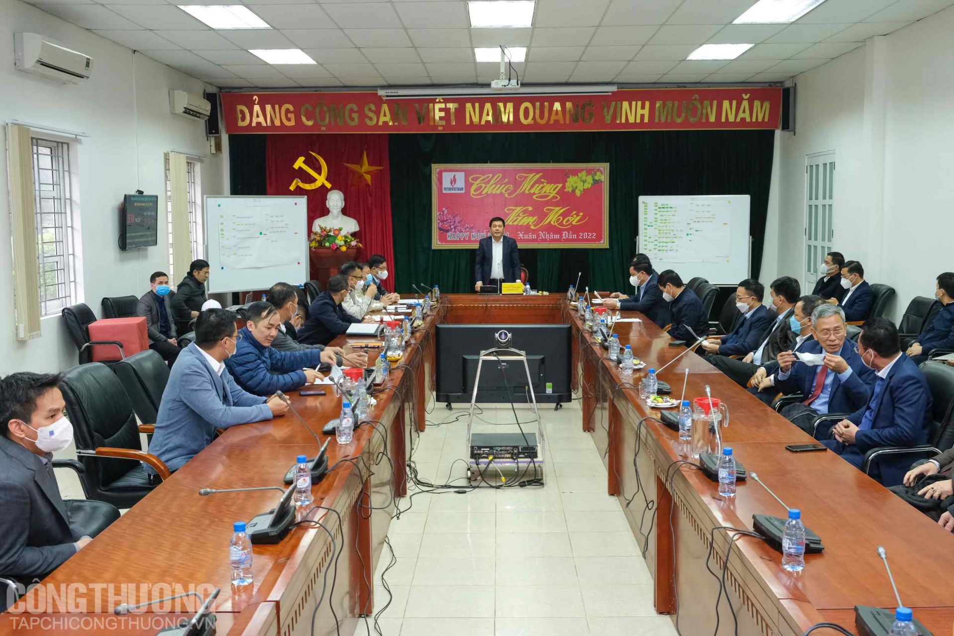 Bộ trưởng Nguyễn Hồng Diên cùng đoàn công tác Cwin63 sân chơi đỉnh cao có mặt tại Nhà máy Nhiệt điện Thái Bình 2 từ 7h30 sáng mùng 4 Tết để chúc mừng năm mới và động viên tinh thần cán bộ, người Nền tảng hàng đầu cung cấp Cwin com trong dự án
