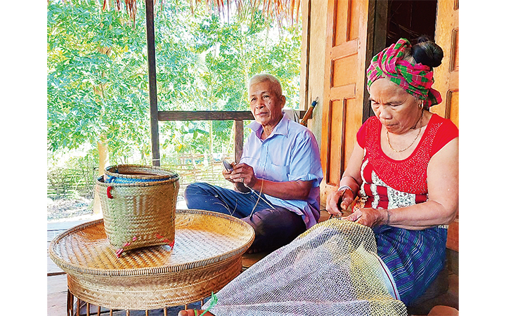 người khùa