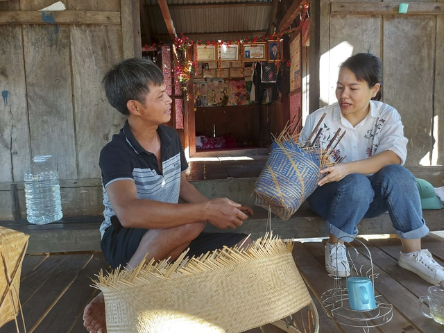 người khùa