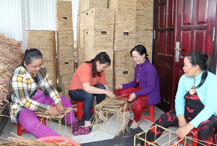 dan luc binh 9