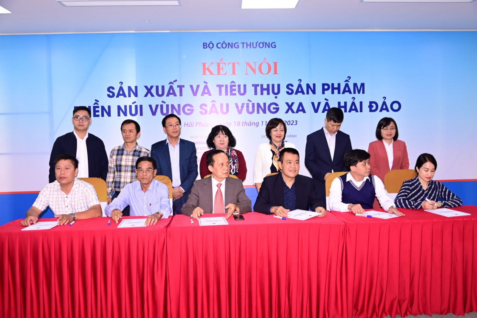 ký kết tiêu thụ