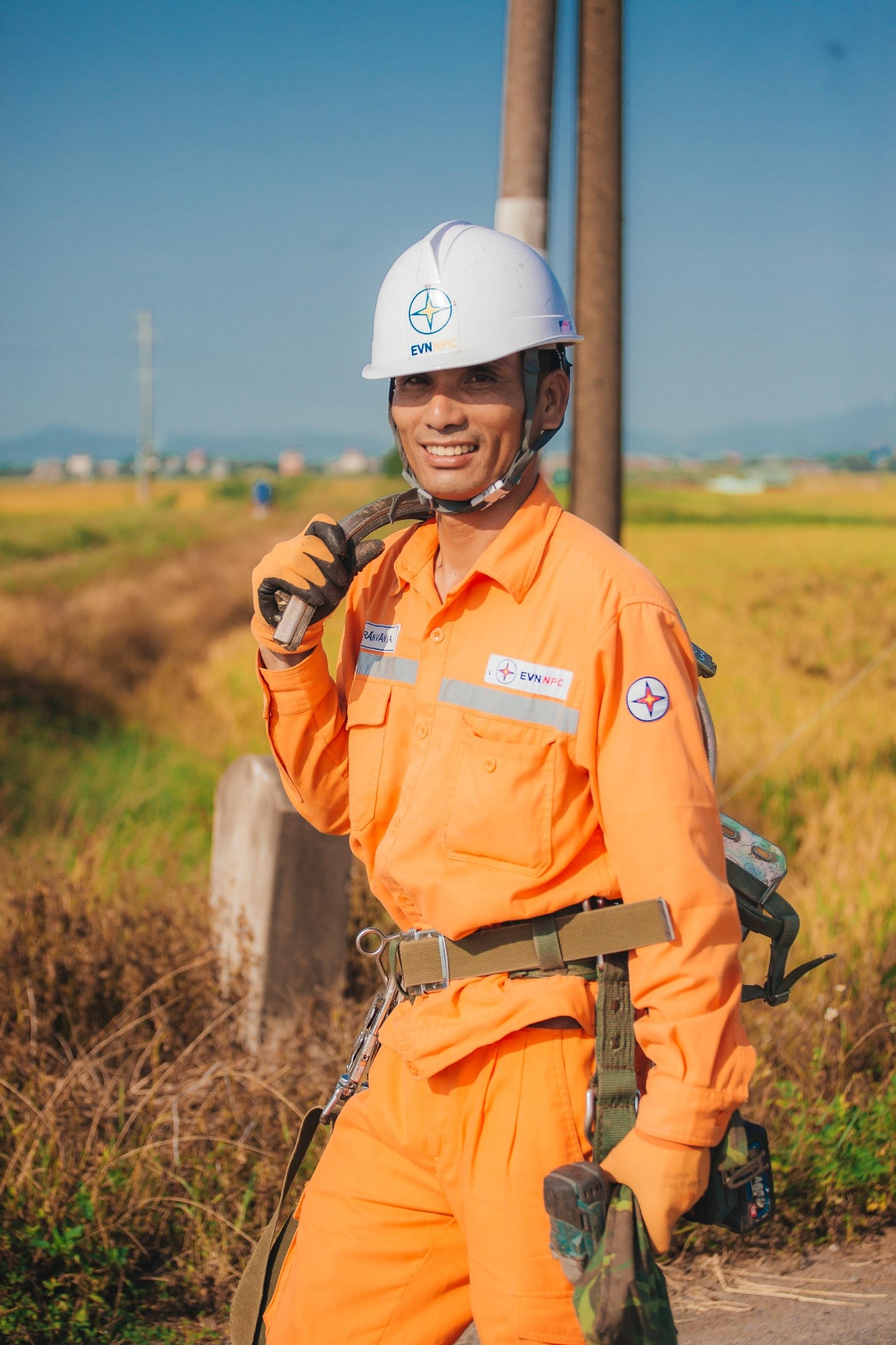 người lính áo cam