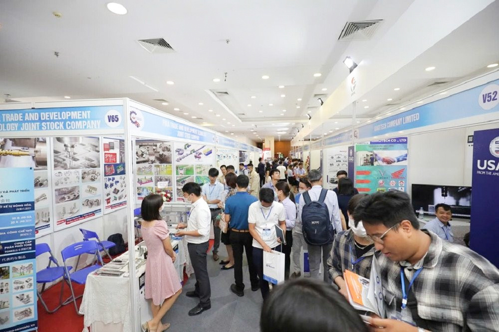 Nhà cái cá cược cá độ uy tín Nổ hũ, Bắn Cá và Game Bài Cwin.com Triển lãm Tải về ứng dụng CWIN05 ngay hôm nay hỗ trợ Hà Nội