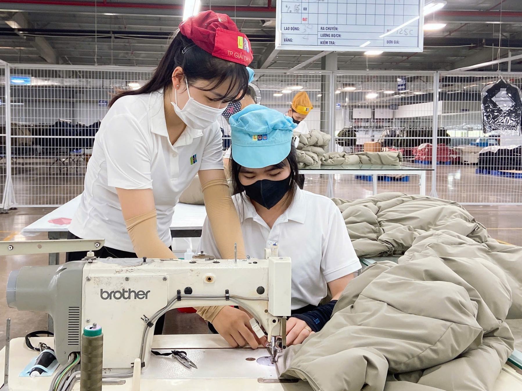 “Xanh hóa” chuỗi cung ứng dệt may: Áp lực và Động lực