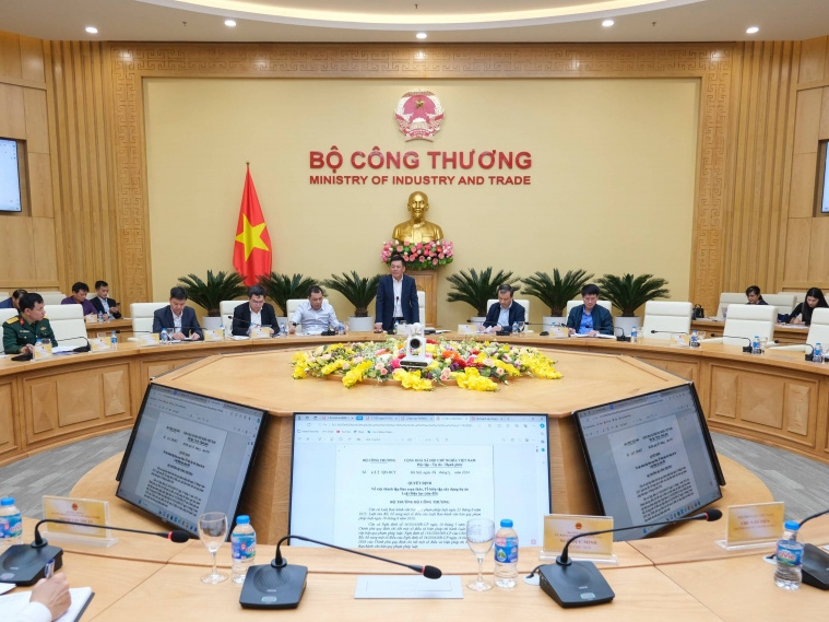 [Emagazines] Sửa đổi Luật Điện lực là rất cần thiết, cấp bách