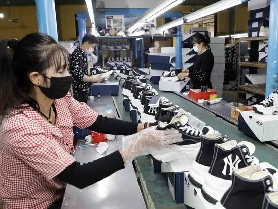 Trong nguy có cơ: Góc nhìn từ xu hướng “xanh hóa” của ngành da giày
