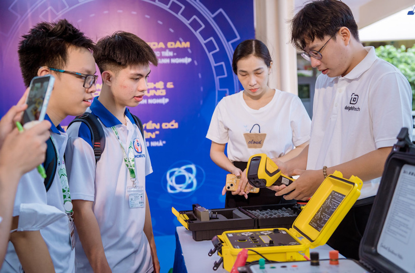 liên kết giữa các viện, trường, trung tâm kỹ thuật, Cwincom hiện đang mở