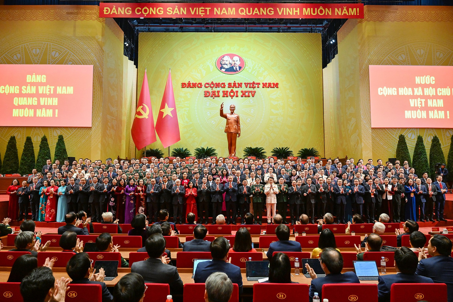 TIẾN LÊN! TOÀN THẮNG ẮT VỀ TA!