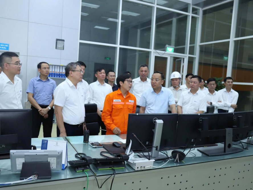 Thứ trưởng Nguyễn Hoàng Long kiểm tra, đôn đốc triển khai các dự án điện theo Quy hoạch điện VIII điều chỉnh