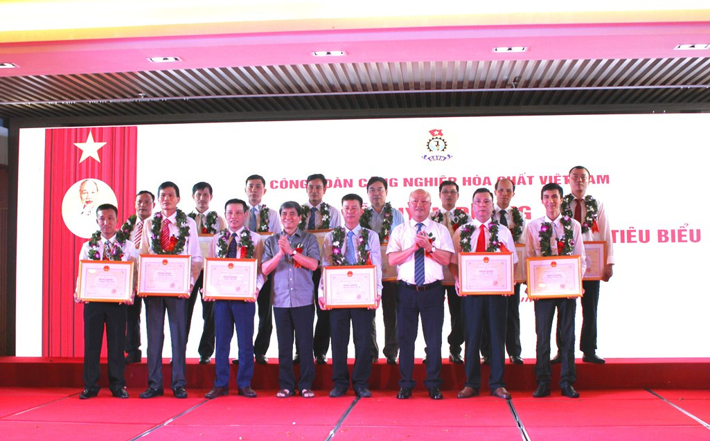  Ngành Hóa chất tuyên dương 90 gương sáng tiêu biểu