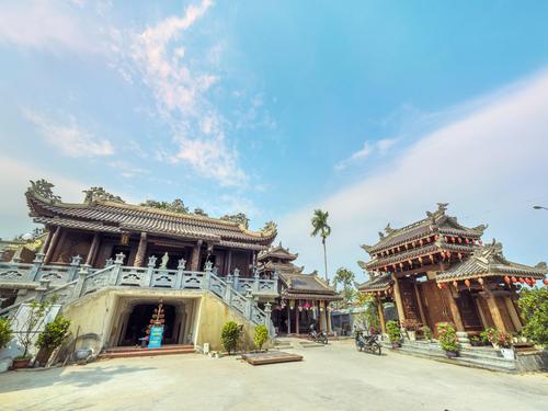 Thanh Hóa: Xử phạt 90 triệu và buộc tiêu huỷ 11.120 viên ngói giả mạo nhãn hiệu Viglacera, Prime