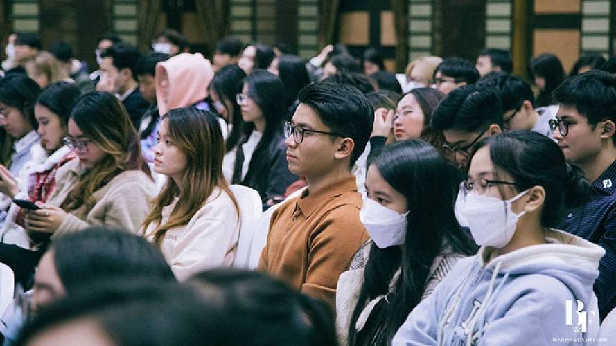 Xét tuyển đại học: Gần 100 trường công bố xét học bạ