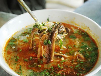 Tháng Giêng vấn vít hương hoa bưởi