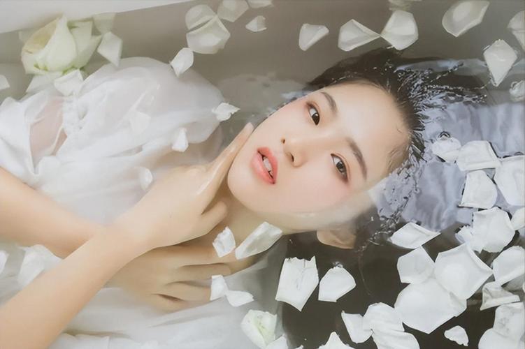 Lương công chức, viên chức sẽ tăng bao nhiêu từ ngày 1/7/2024?